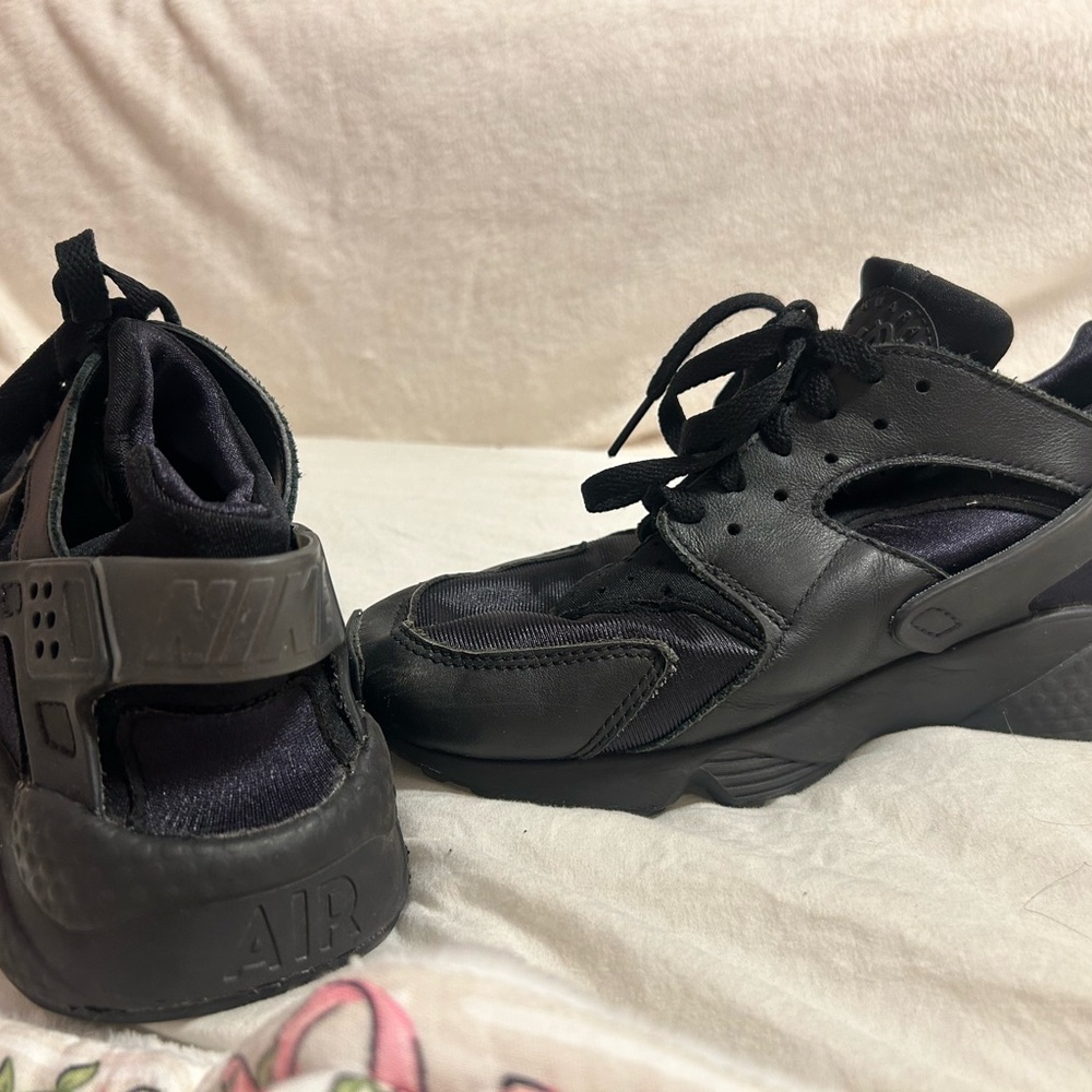Nike Black Air Huarache Sneakers